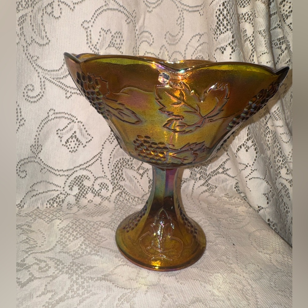 1972 vintage Indiana Glass Company marigold iridescent carnival glass